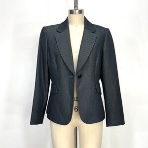 Tahari Women's Pinstripe Blazer - Gray. Women’s size small.